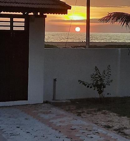 Poovar Sea View Rooms And Boating Family & Couple Only Eksteriør bilde