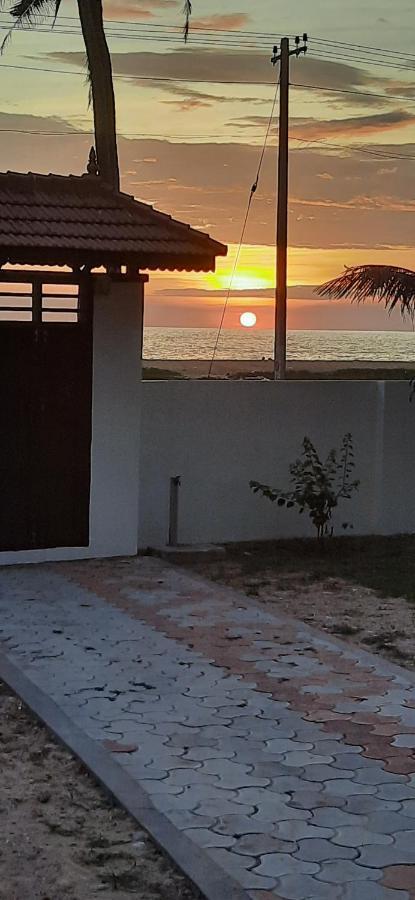 Poovar Sea View Rooms And Boating Family & Couple Only Eksteriør bilde