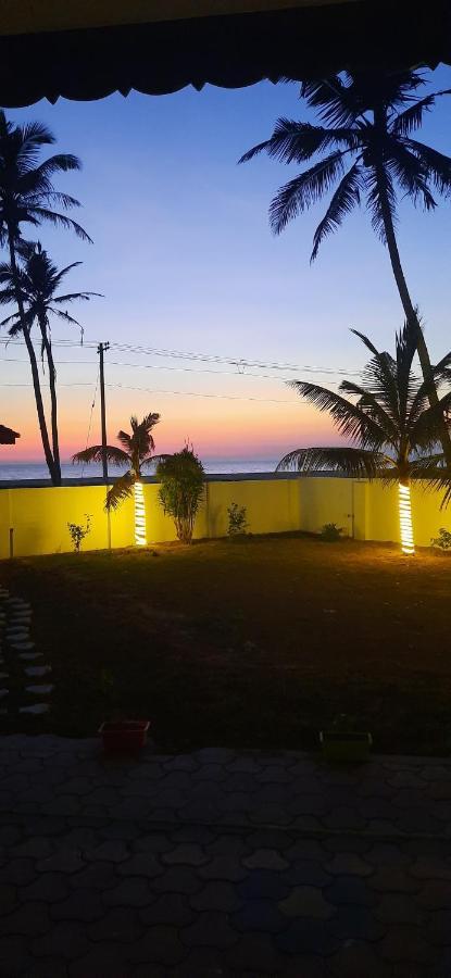 Poovar Sea View Rooms And Boating Family & Couple Only Eksteriør bilde